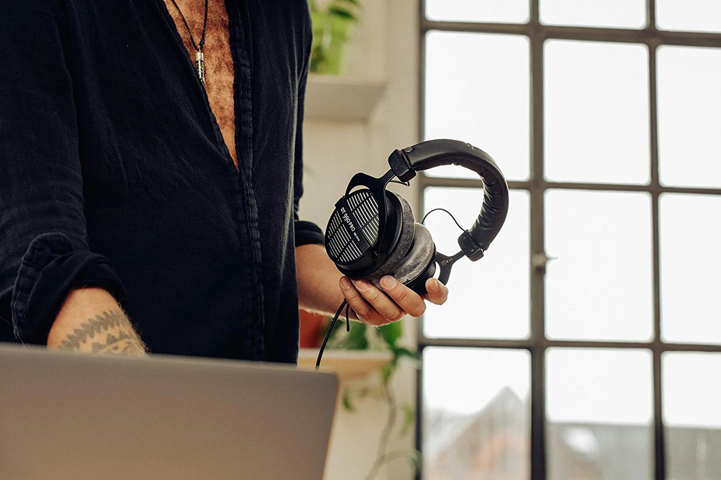 beyerdynamic DT 990 PRO 250 ohm - LIMITED EDITION (Black, Straight Cable)