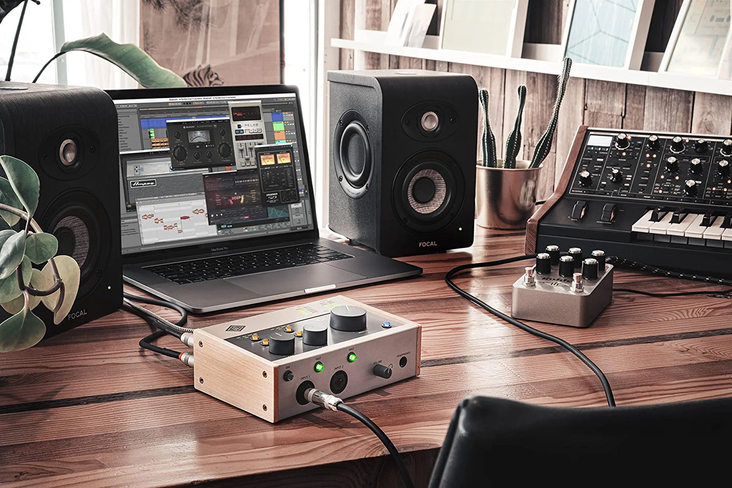 UA Volt 1 USB Audio Interface for recording, podcasting, and streaming with essential audio software, including $400 in UAD plug-ins