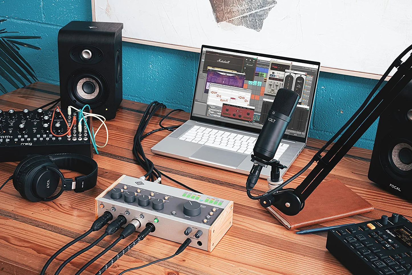 UA Volt 476P USB Audio Interface for recording, podcasting, and streaming with essential audio software, including $400 in UAD plug-ins
