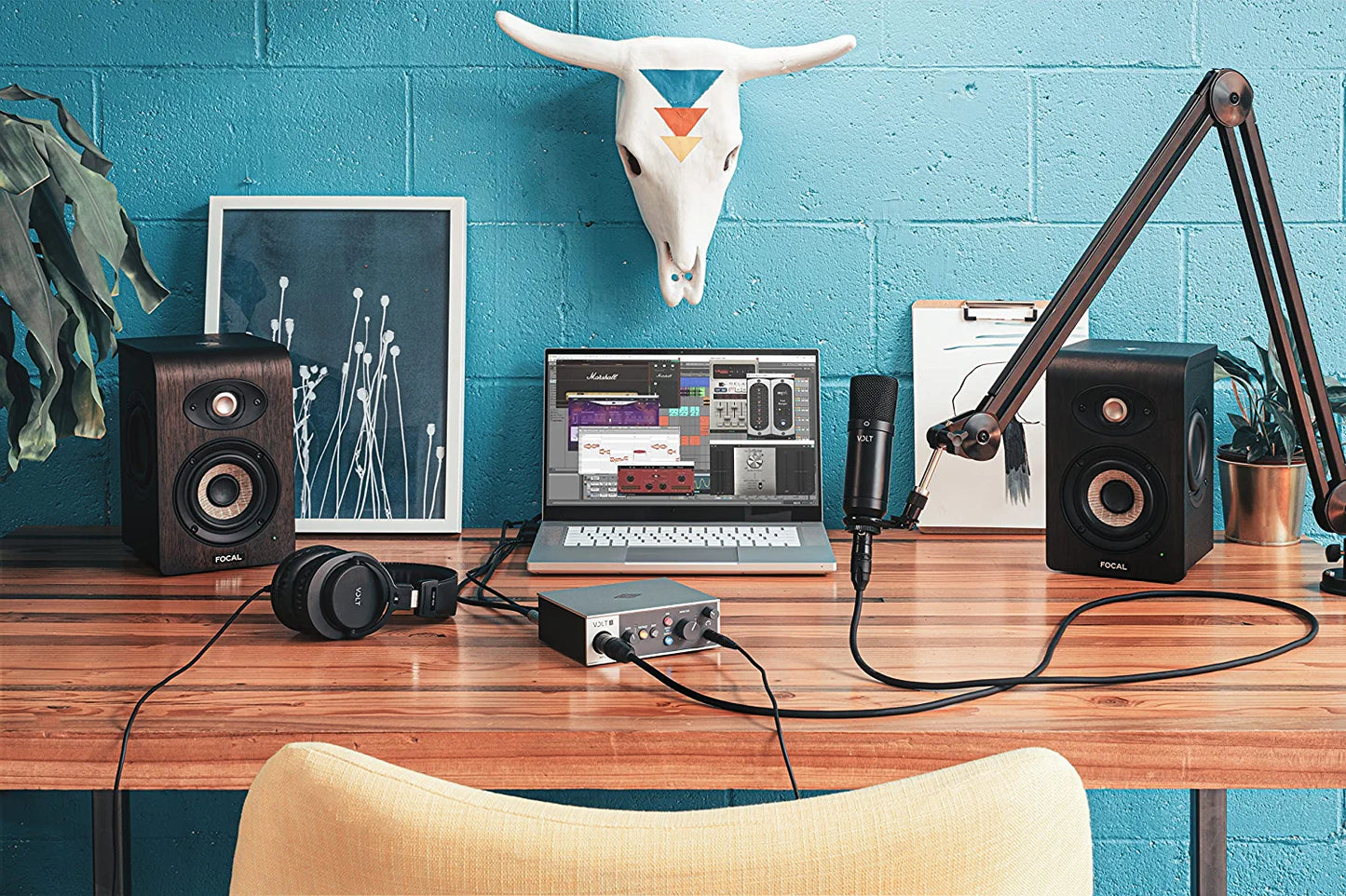 UA Volt 476P USB Audio Interface for recording, podcasting, and streaming with essential audio software, including $400 in UAD plug-ins